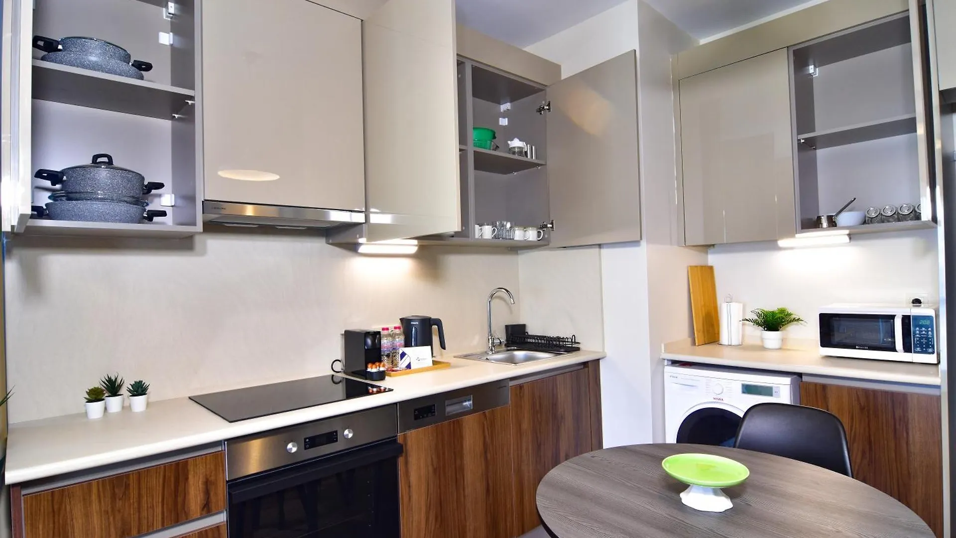 10Th Floor Brand New Complete Apartment Istanbul